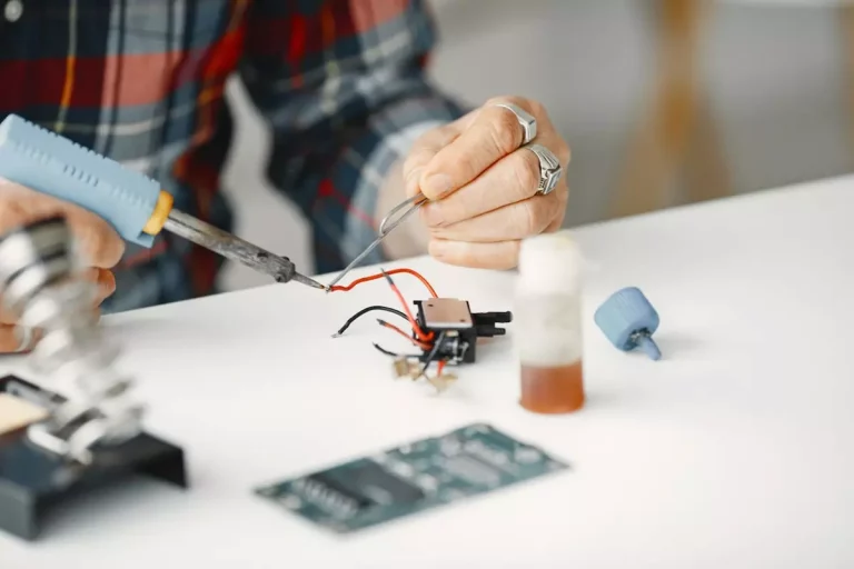 Rodzaje i zastosowanie podzespołów do energoelektroniki